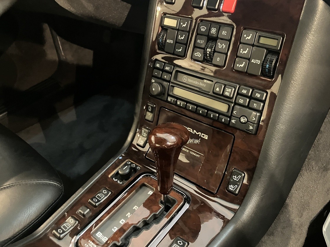 新車価格2,500万越え！！！
