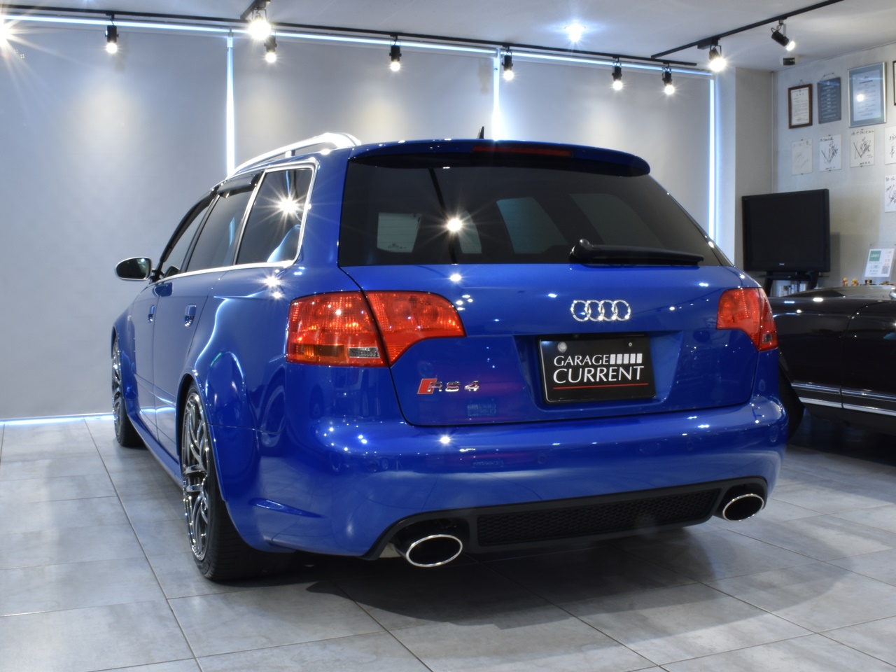 アウディ　RS4