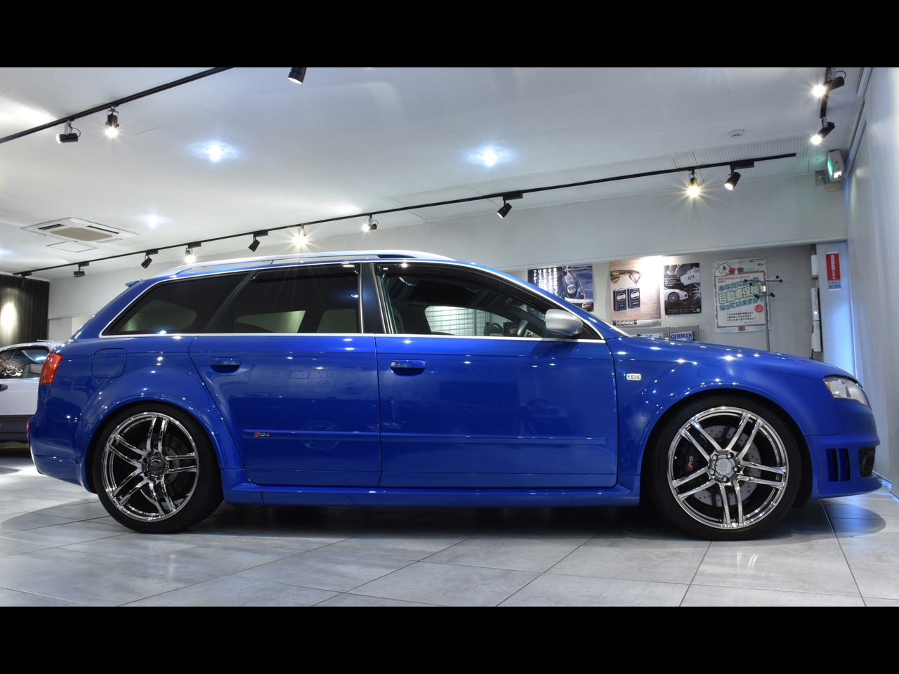 アウディ　RS4