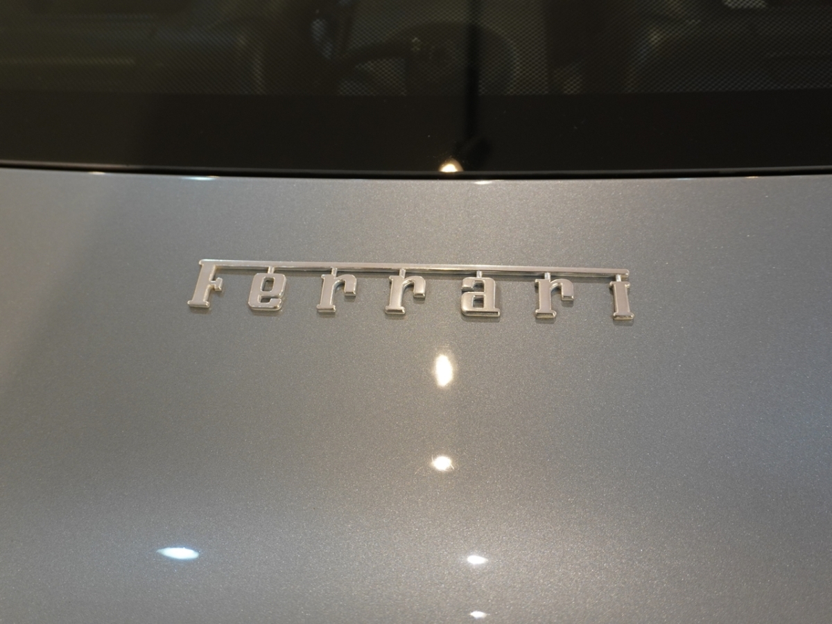 フェラーリ　F430