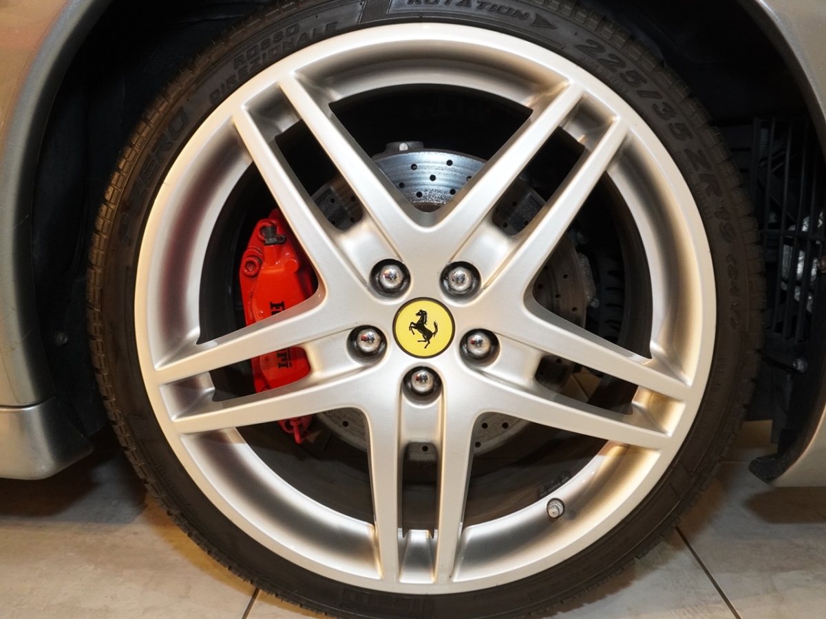 フェラーリ　F430