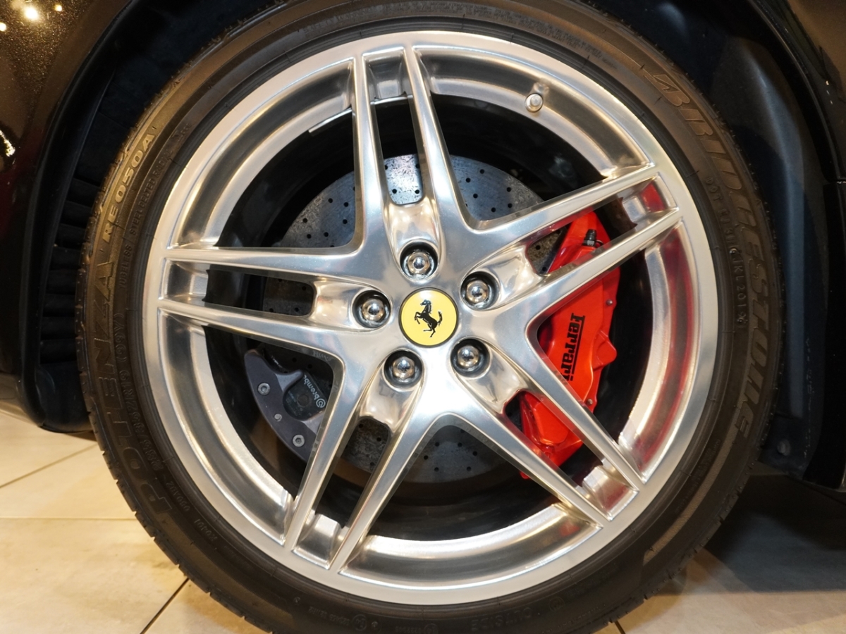 フェラーリ　F430