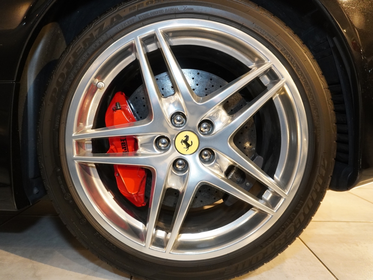 フェラーリ　F430