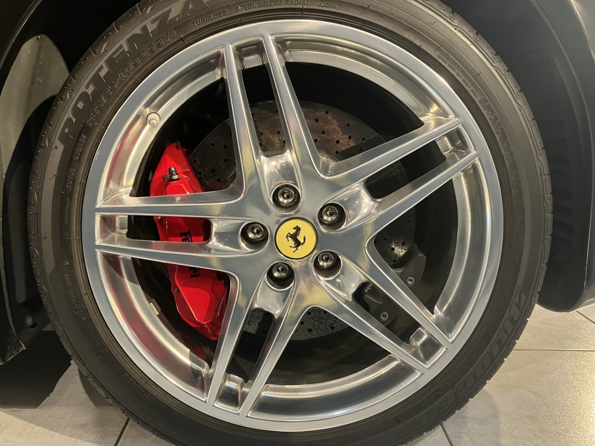 フェラーリ　F430