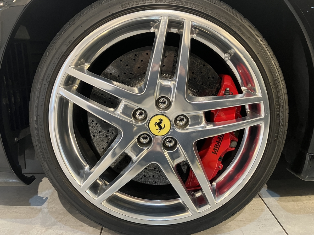 フェラーリ　F430