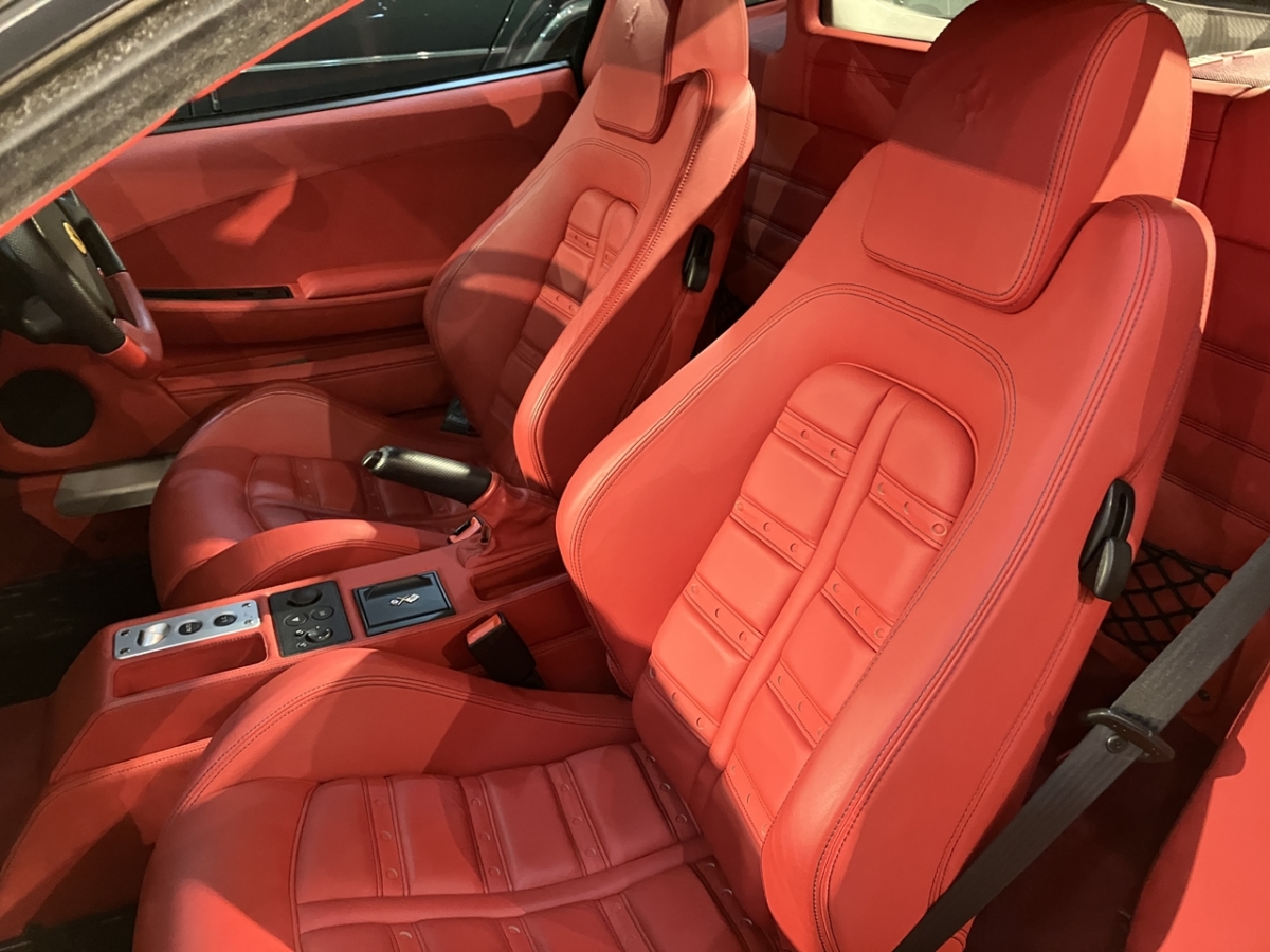 フェラーリ　F430