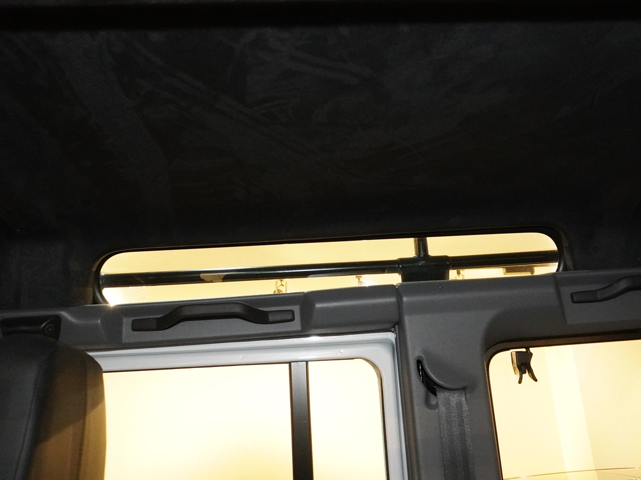 ランドローバー　ディフェンダー